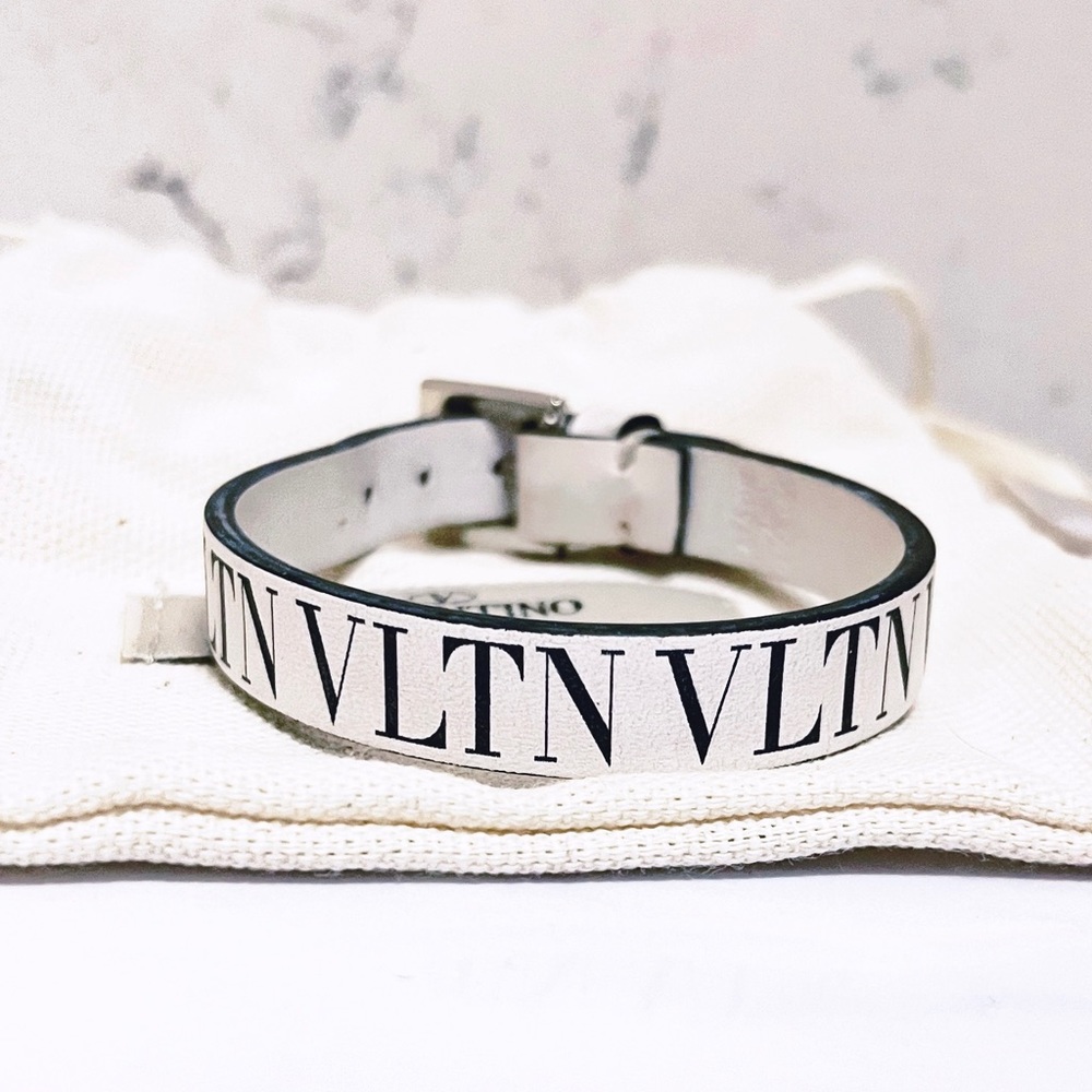 Authentic Valentino Garavani White & Black Thin Leather VLTN Buckle Bracelet